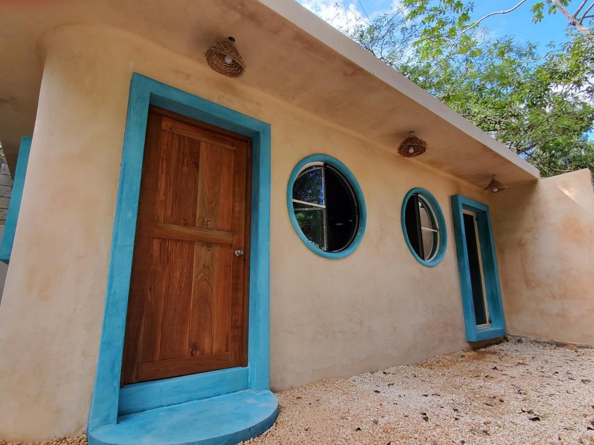 Hostal Mulut Tulum Exterior photo