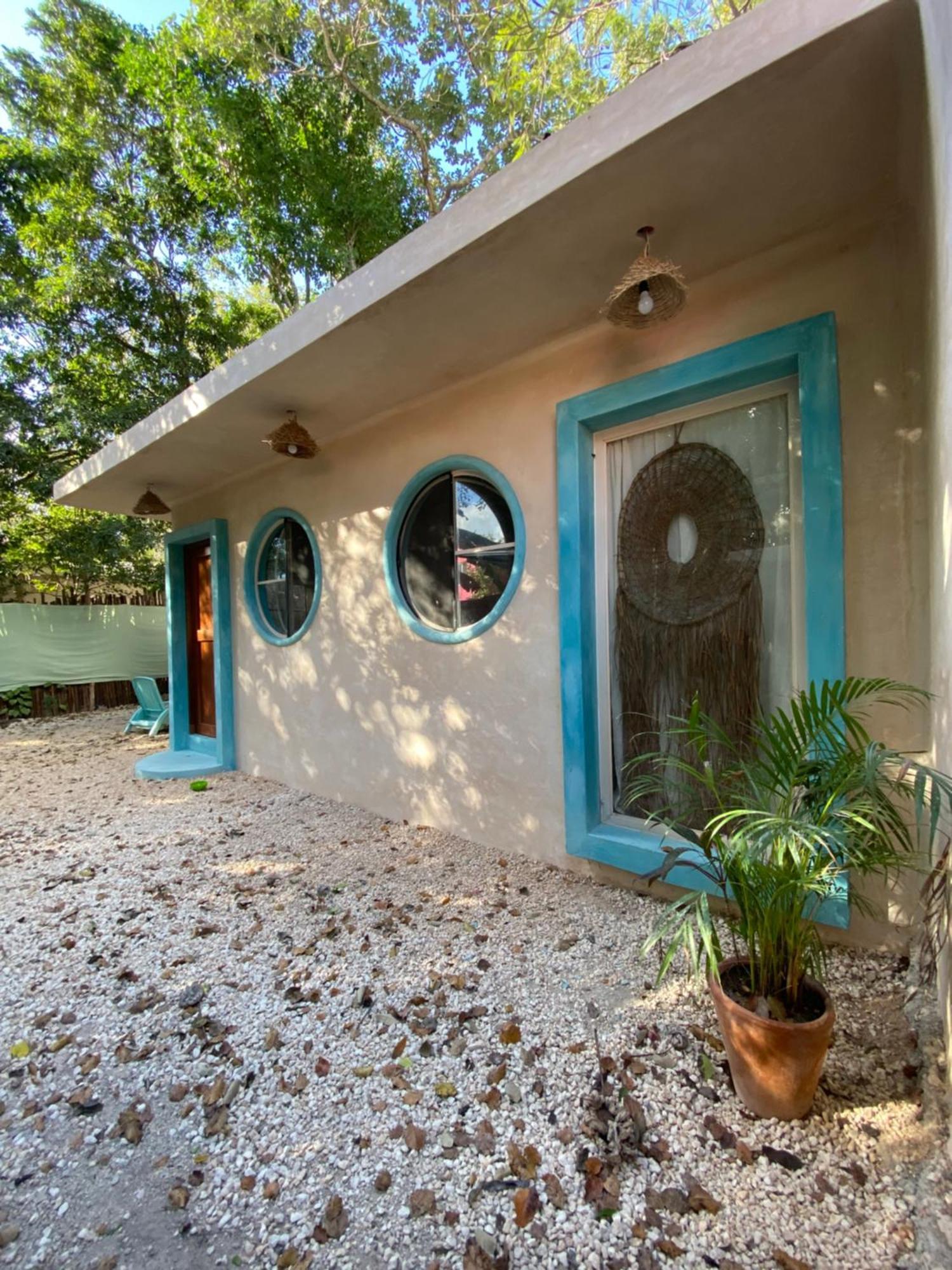 Hostal Mulut Tulum Exterior photo