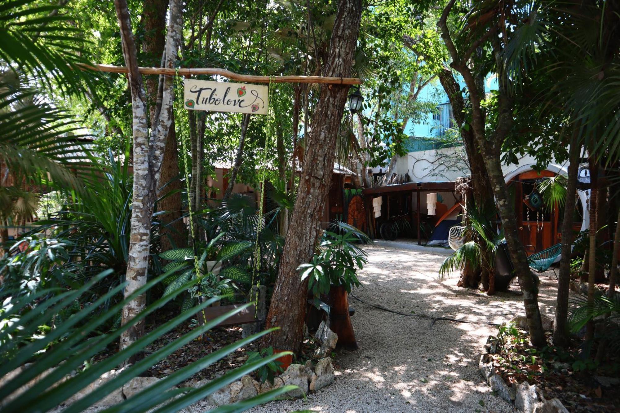 Hostal Mulut Tulum Exterior photo