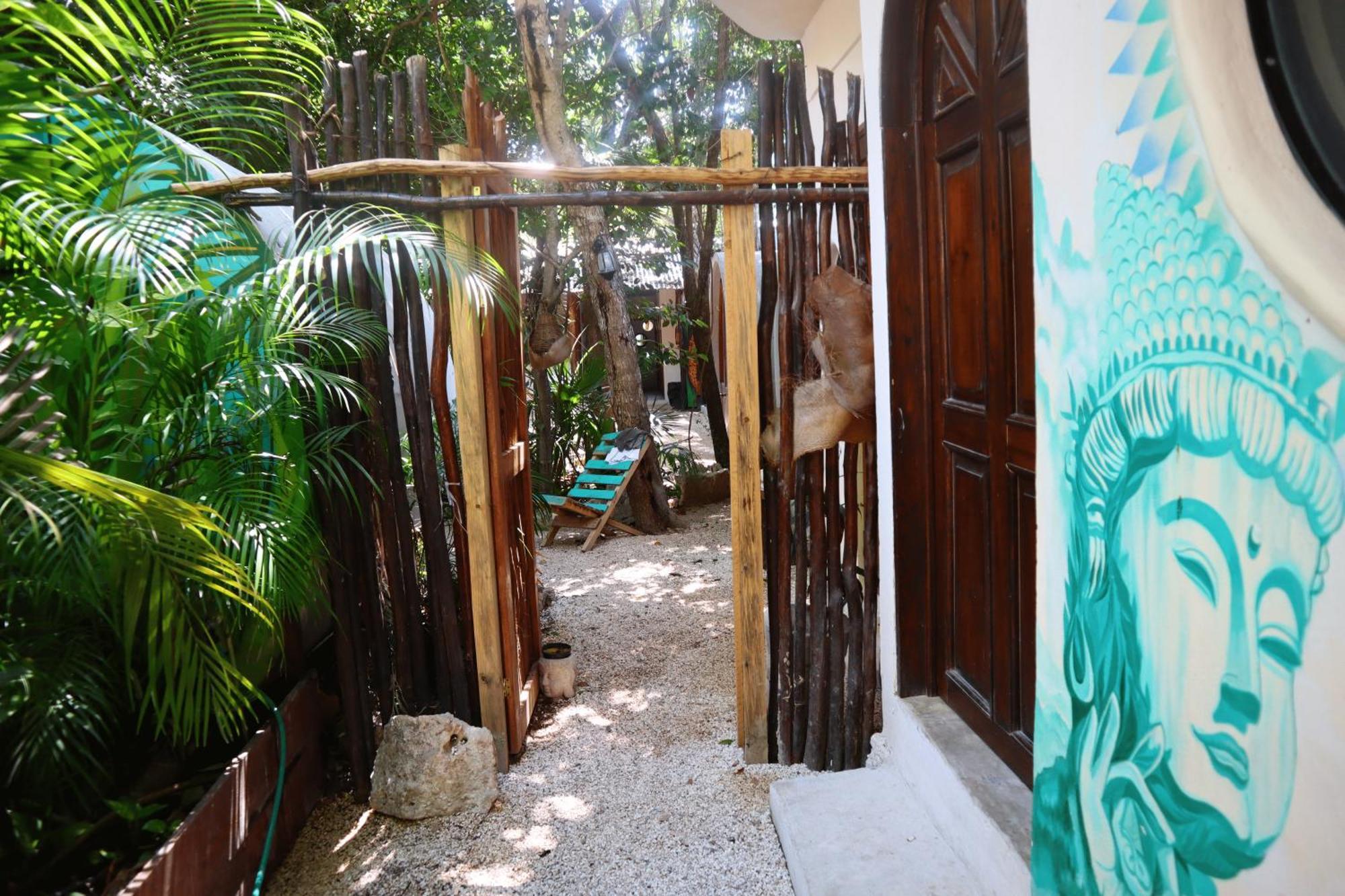 Hostal Mulut Tulum Exterior photo